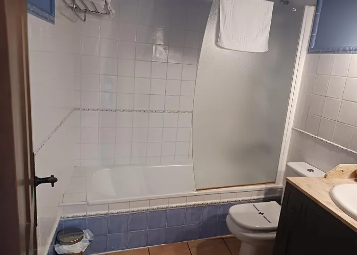 Restaurante Dona Elvira 호텔 3*